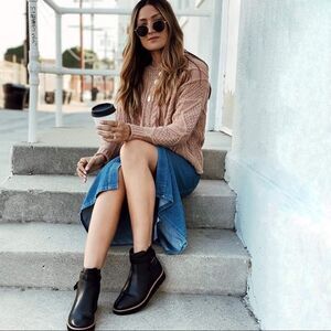 ✨ Naturalizer Flatform Leather Ankle Boots - Aster✨